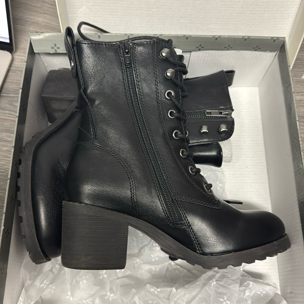 Sun + Stone Sloanie Lace-Up Lug Sole Hiker Booties - Picture 2 of 6